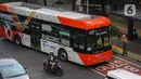 Warga bisa menggunakan transportasi umum, seperti Transjakarta, MRT hingga LRT Jakarta dengan tarif hanya Rp1. (Liputan6.com/Angga Yuniar)