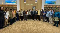 Dialog warga Pulau Rempang, kampung tua Pasir merah dengan Komisi VI DPR RI. (Foto: Liputan6.com/Ajang Nurdin)