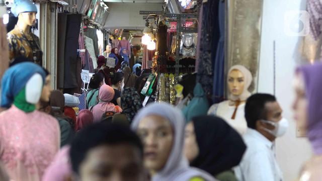Jelang Ramadan, Pasar Tanah Abang Ramai