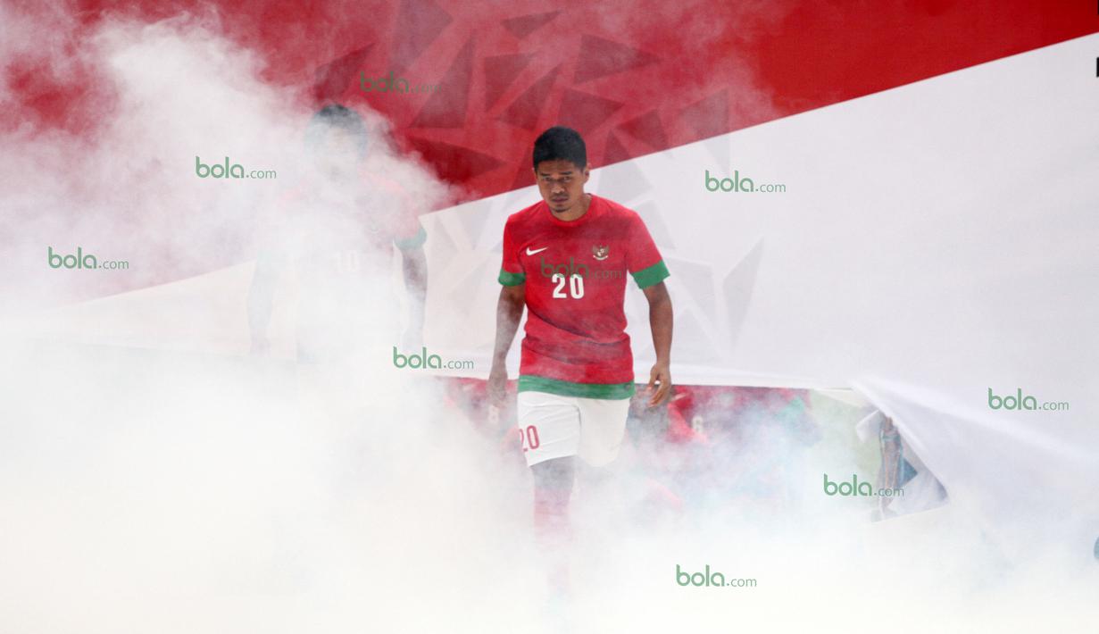 Harapan semua Masyarakat Indonesia adalah bahwa Sepak Bola Indonesia tidak lagi dalam bayang-bayang kelam tetapi harus bangkit dan berprestasi. (Bola.com/Nicklas Hanoatubun)