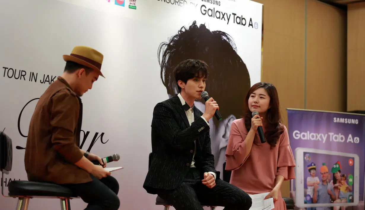 Fanmeeting Lee Dong Wook Asia Tour in Jakarta: For My Dear digelar hari ini, Sabtu (20/5/2017) di The Kasablanka Hall, Kota Kasablanka, Jakarta Selatan. Si tampan ini pun berharap akan mendapat energy positif dari fansnya. (Nurwahyunan/Bintang.com)