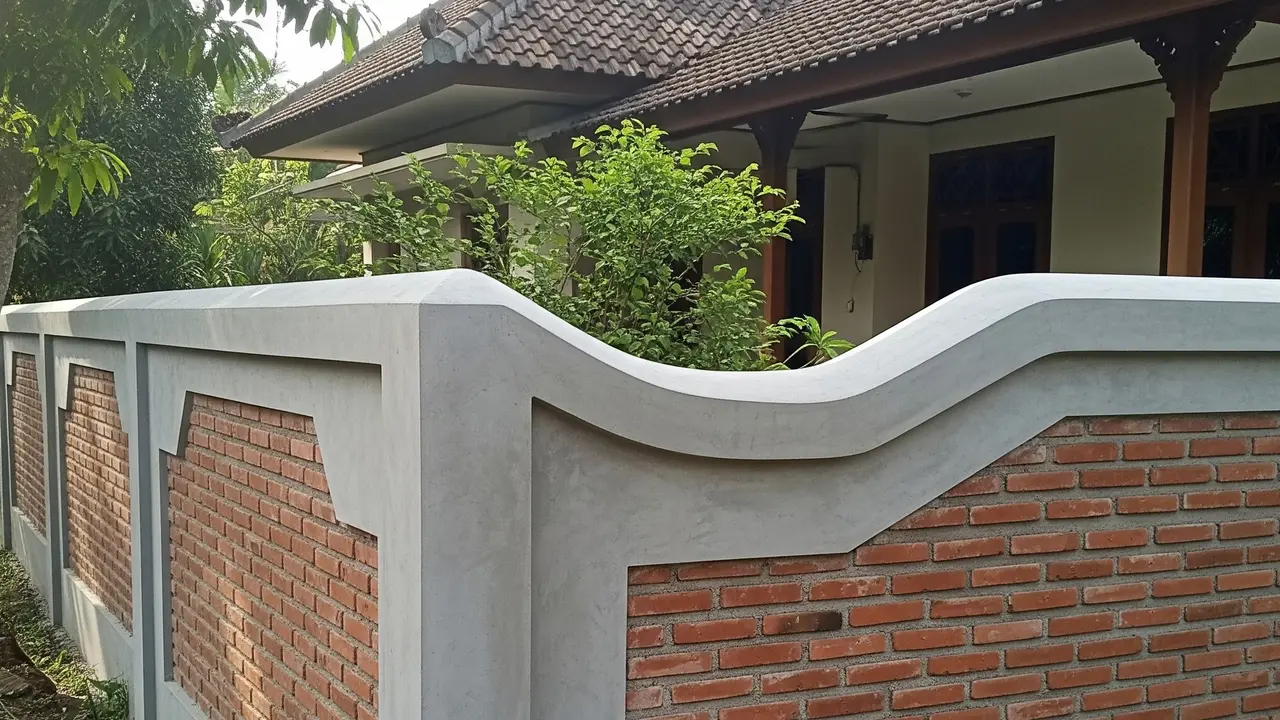 Jenis Pagar Efektif untuk Menghalau Ular Masuk Pekarangan