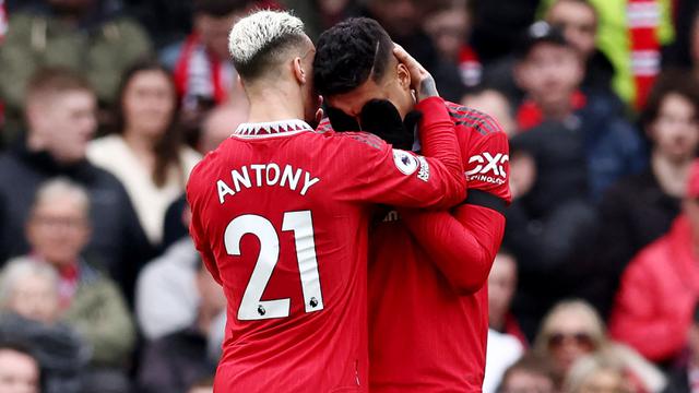 Foto: Ekspresi Casemiro Setelah Diusir Wasit, MU Ditahan Tim Juru Kunci Southampton