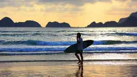 Pantai Pulau Merah menjadi lokasi International Surfing Competition.