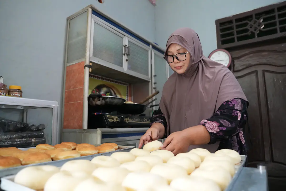 MBG Menu Ramadan Jadi Berkah Melimpah untuk Produsen Roti Rumahan di ...