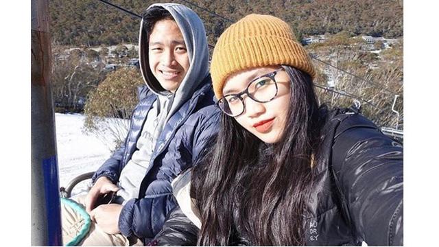 Audrey memiliki adik laki-laki bernama Marco Teguh, keduanya terlihat begitu dekat.