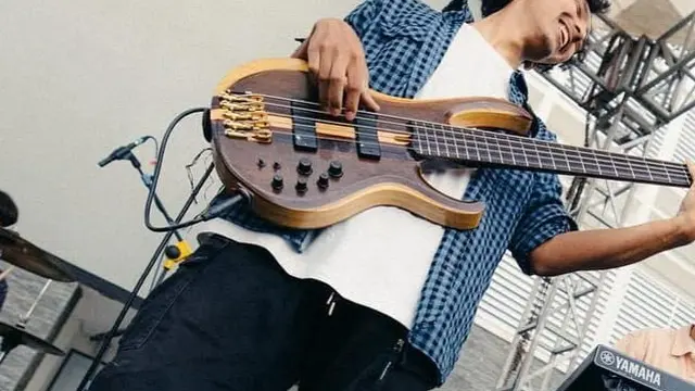 Ezra Ray Saputra