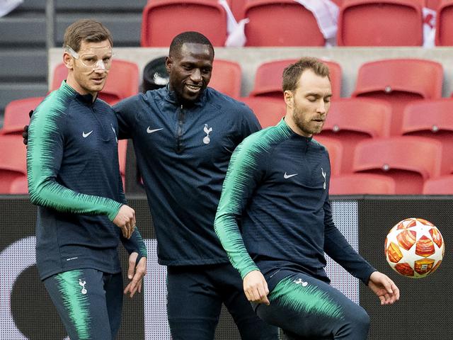 5 Potret Sabrina Kvist Jensen Kekasih Christian Eriksen Yang Dikabarkan Selingkuh Dengan Jan Vertonghen Inggris Bola Com