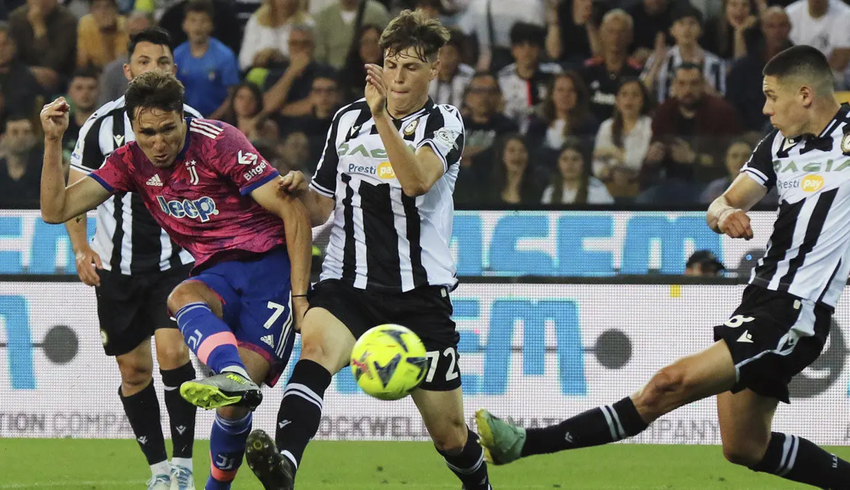 <p>Paruh pertama duel Udinese vs Juventus pun selesai dengan skor sama kuat 0-0. (Andrea Bressanutti/LaPresse via AP)</p>
