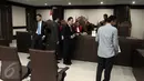 Kuasa hukum PPP kubu Djan Faridz ketika menghadiri sidang perdana di PN Jakarta Pusat, Selasa (15/3).Hakim menunda sidang gugatan PPP kubu Djan Faridz terhadap Presiden Jokowi, Menko Luhut Pandjaitan dan Menkumham Yasonna Laoly (Liputan6.com/Helmi Afandi)