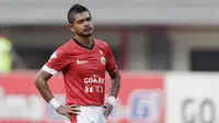 Striker Persija, Bambang Pamungkas, saat melawan Persegres pada laga Liga 1 Indonesia di Stadion Patriot, Bekasi, Sabtu (14/10/2017). Persija menang 5-0 atas Persegres. (Bola.com/M Iqbal Ichsan)