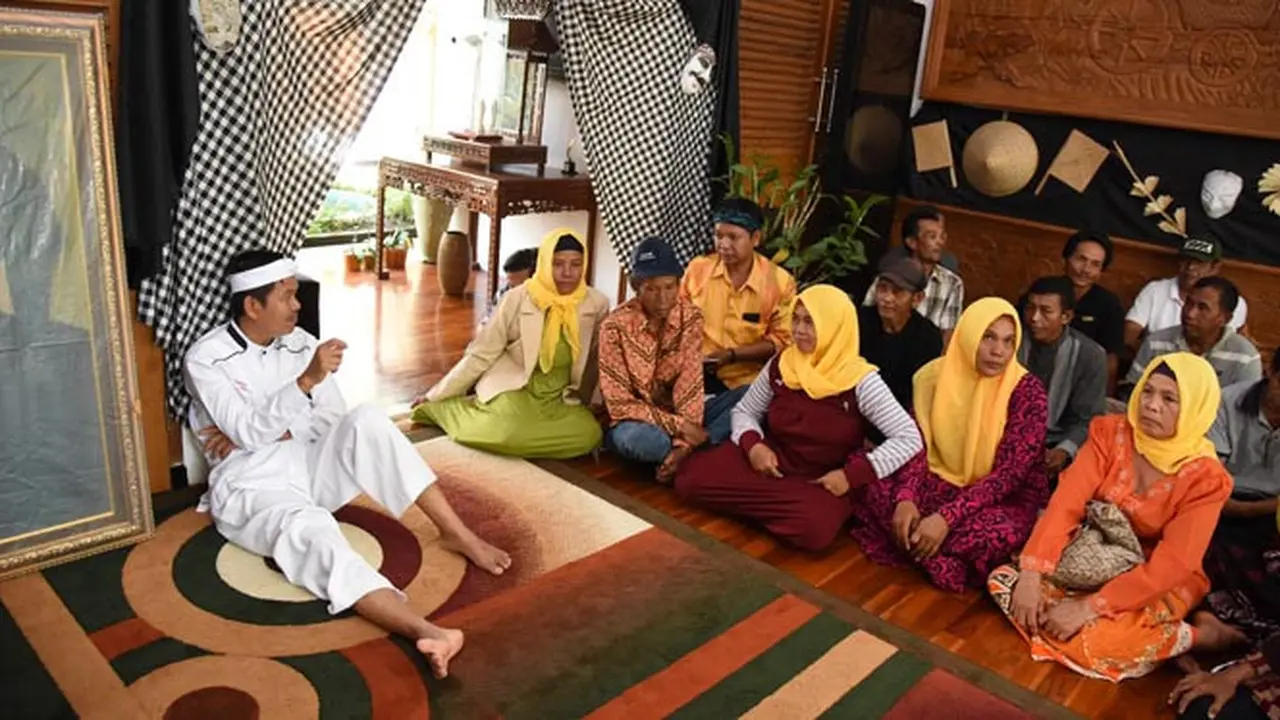 Gagal Panen, Buruh Tani Geruduk Rumah Dinas Bupati Purwakarta