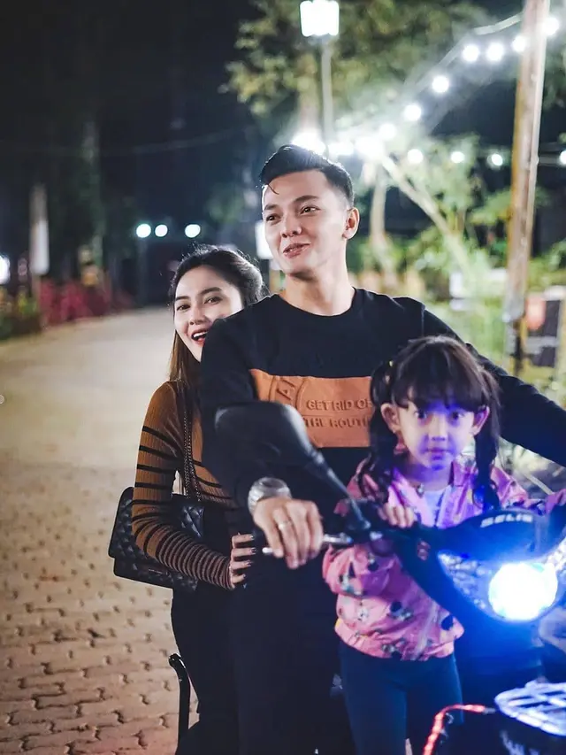 Nella Kharisma Bareng Dory Harsa Usai Menikah