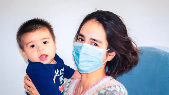 5 Langkah Aman Insiasi Menyusui Dini bagi Ibu yang Terkonfirmasi Covid-19