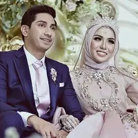 Medina Zein menceritakan awal kali dirinya bertemu dengan Lukman melalui manajernya.