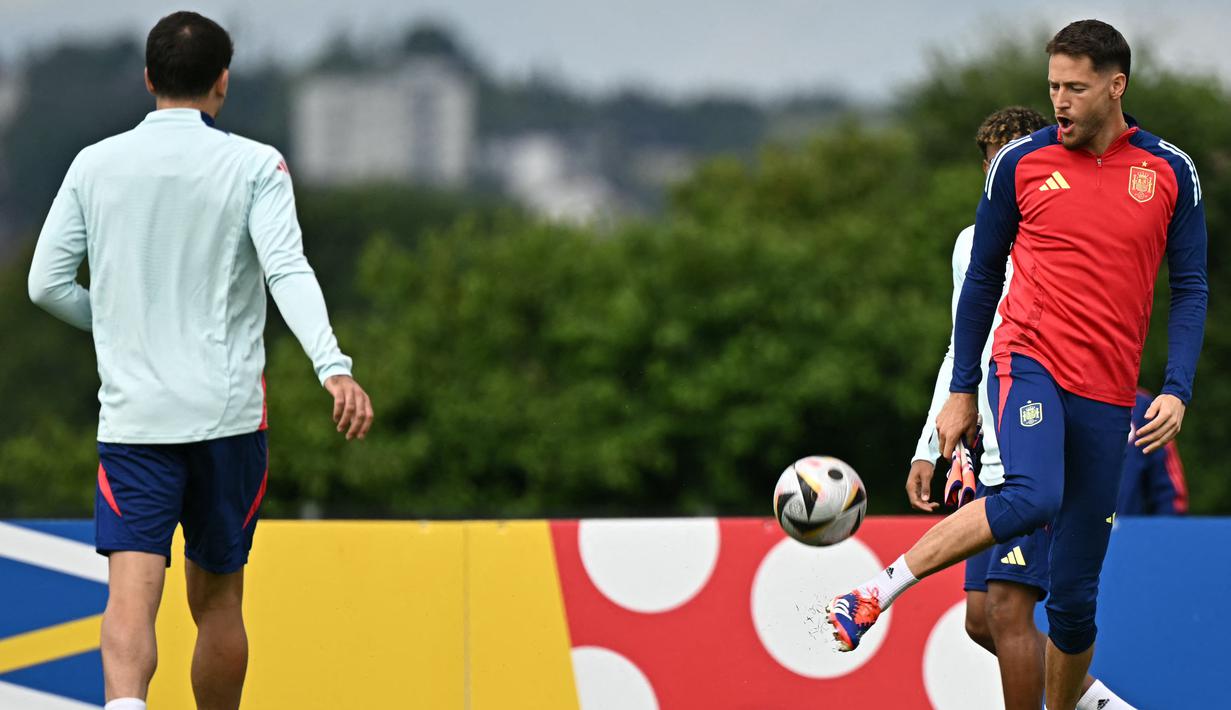Kini kesempatan datang bagi Spanyol untuk mengkukuhkan diri sebagai pemenang gelar terbanyak. (JAVIER SORIANO / AFP)