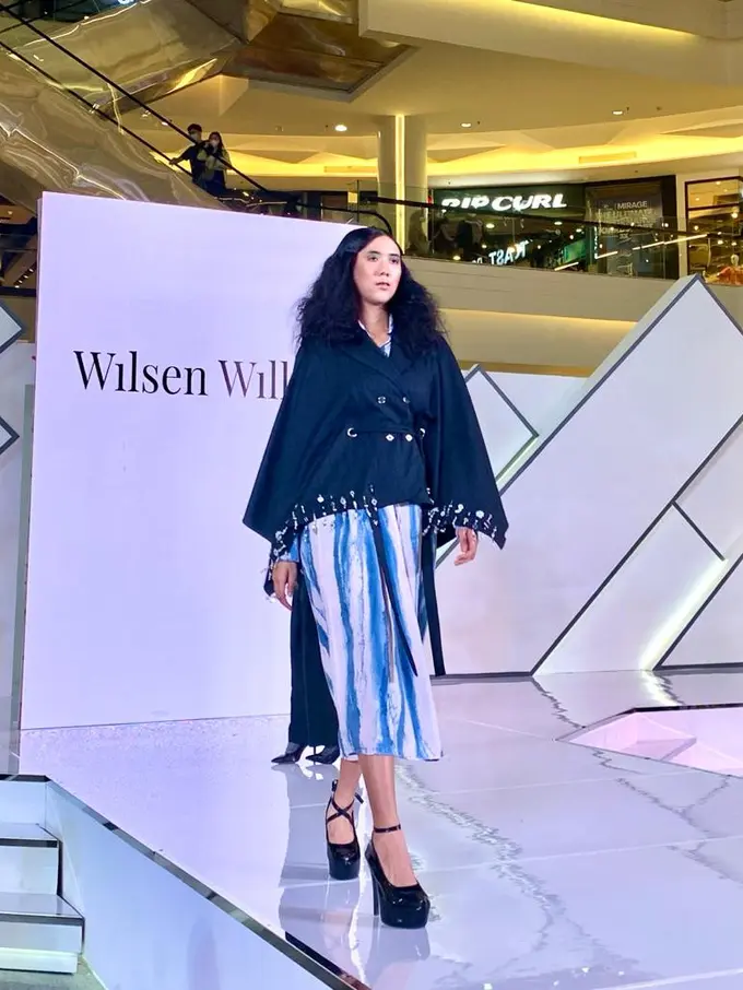 Sarat dengan Permainan Tie Dye, Wilsen Willim Suguhkan Koleksi Reworked Bersama IMAJI Studio