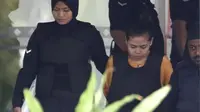 Siti Aisyah dalam sidang pada 4 Oktober 2017. (AP/Sadiq Asyraf)