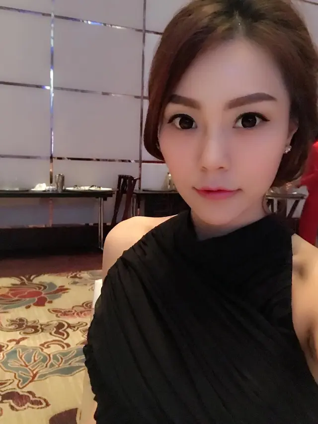 7 Potret Bella Lee, Kekasih Baru Roy Kiyoshi yang Seorang Pengusaha