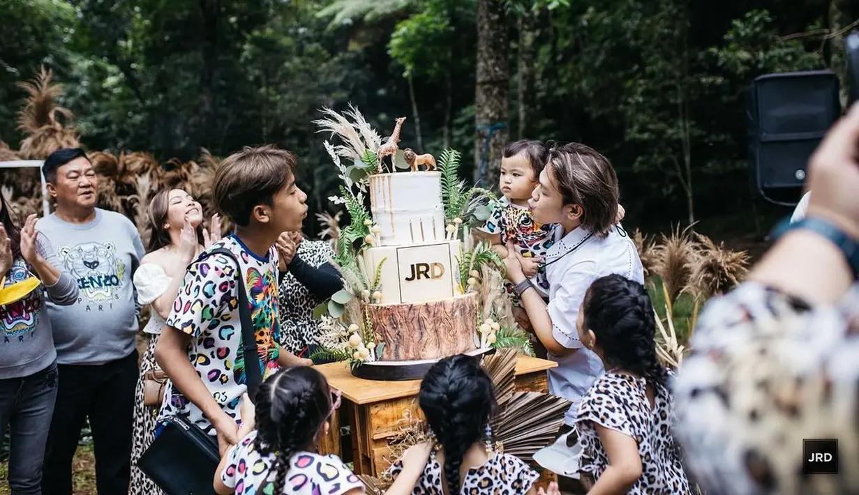 Ultah Jordi Onsu ke-28 (Instagram/sarwendah29)