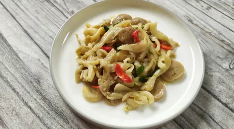 Tumis jamur segar dengan bumbu bawang dan saus tiram, hidangan gurih yang cocok untuk lauk pendamping nasi