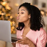 Ilustrasi Pasangan/https://www.shutterstock.com/Prostock-studio