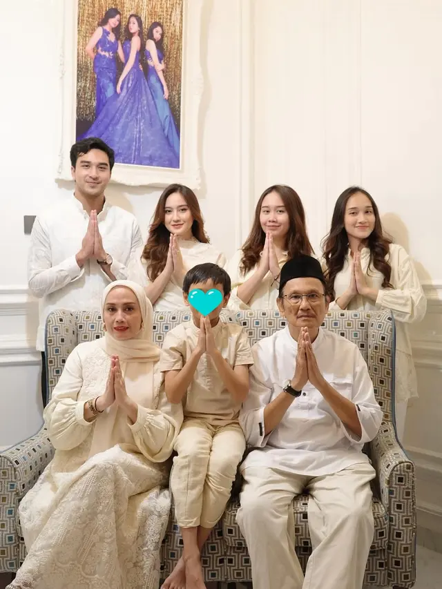 6 Potret Kedekatan Salshabilla Adriani dengan Sang Ibunda, Selalu Beri Dukungan