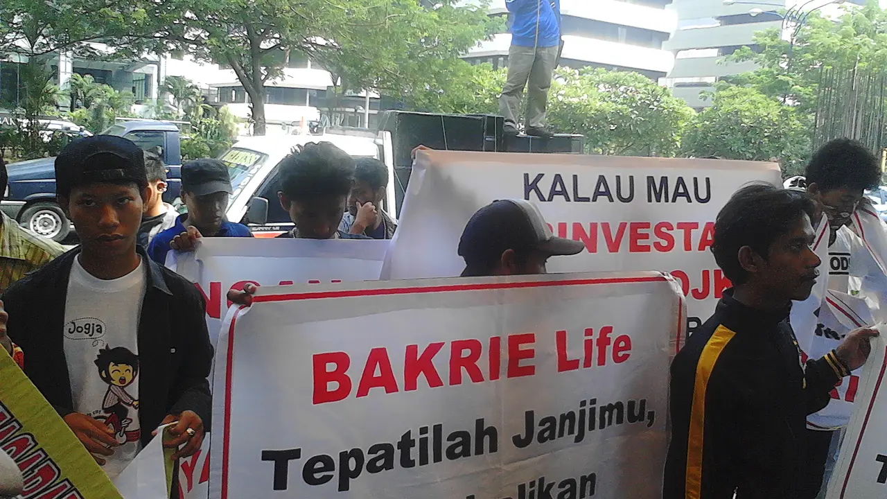 Demo Nasabah Bakrie Life