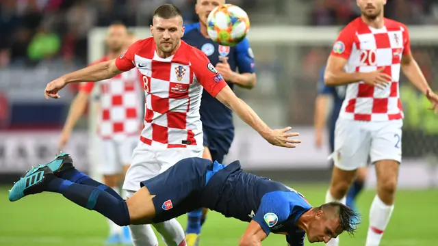 FOTO: Pesta Gol di Markas Slowakia, Kroasia Kuasai Klasemen