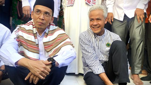 Bakal Calon Presiden (Bacapres) PDIP Ganjar Pranowo bersama Tuan Guru Bajang (TGB) Muhammad Zainul Majdi