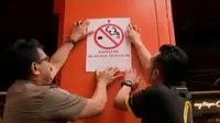 Mal di Ibukota dilarang keras menyediakan tempat khusus merokok. Jika masih melanggar, sanksinya cukup tegas dan izin akan dicabut.