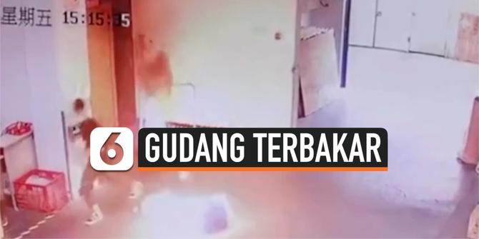 VIDEO: Detik-Detik Pekerja Picu Kebakaran Besar di Gudang Detergen