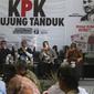 Mantan Ketua KPK Abaraham Samad dan Wali Kota Bogor Bima Arya turut hadir pada diskusi tentang Revisi UU KPK di Bogor, Jabar, Kamis (12/9/2019). (Liputan6.com/Achmad Sudarno)