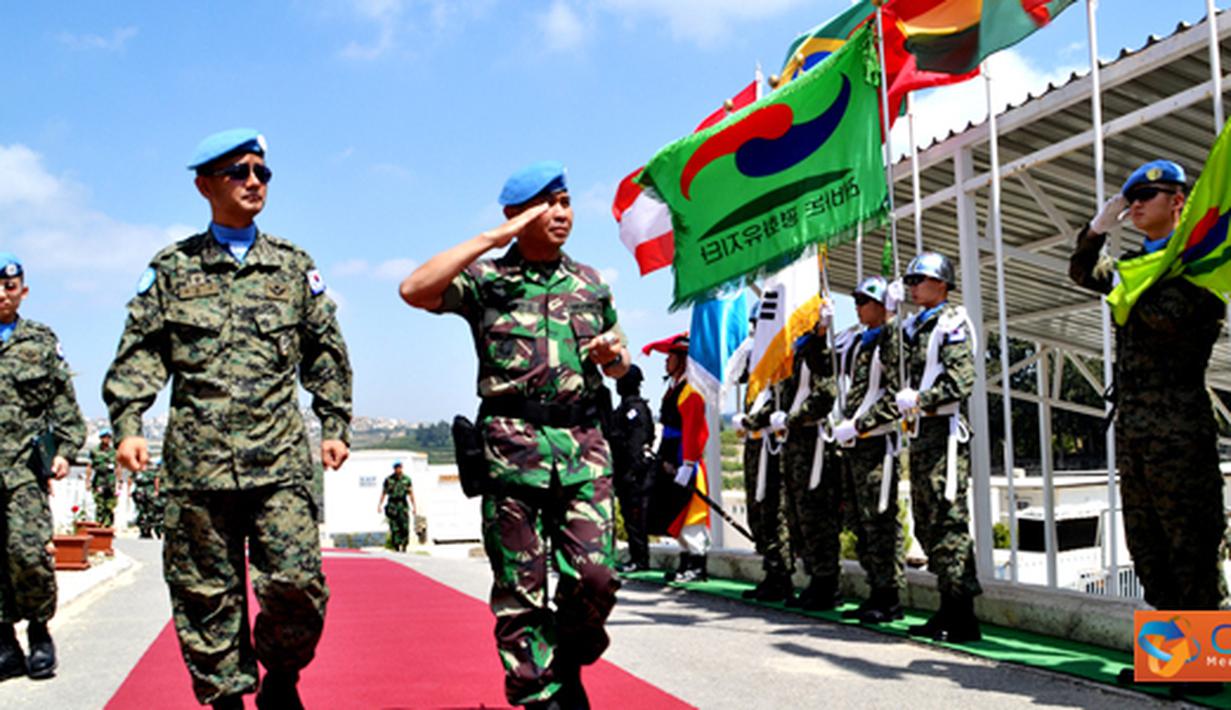 Citizen6, Lebanon Selatan: Komandan Satgas Indobatt, Letkol Inf Suharto Sudarsono mengunjungi Markas Batalyon Kontingen Korea (Rokbatt) di Sektor Barat UN Posn 2-5, Lebanon Selatan, Rabu (6/6). (Pengirim: Badarudin Bakri)