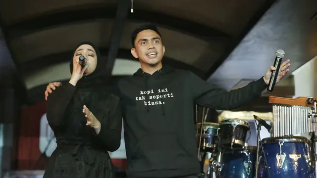 [Bintang] Ayudia Bing Slamet dan Ditto Percussion