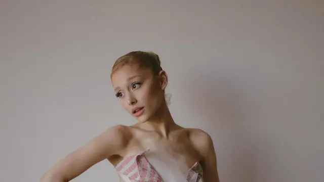 Profil dan Fakta Menarik Ariana Grande yang Jadi Pemeran Utama di Film \'WICKED\'. (instagram/arianagrande)
