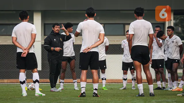 Foto: Menilik Latihan Pagi Timnas Indonesia U-22 Asuhan Indra Sjafri, Belasan Pemain Baru Bergabung di TC Gelombang Kedua Ini