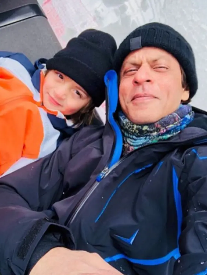 [Bintang] Shahrukh Khan dan AbRam Khan
