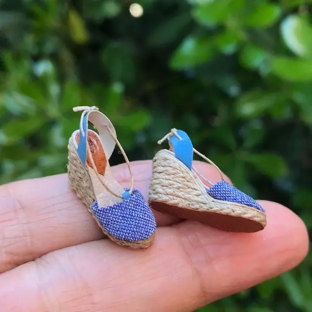 6 Potret Heels dan Tas Wanita Ukuran Mini Unik, Menarik Dikoleksi Pecinta Fashion