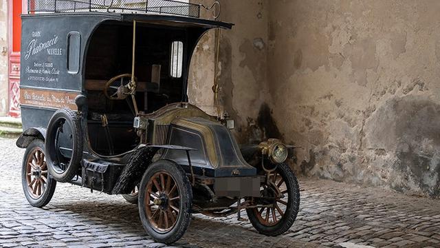 Mobil era 1900-1920-an (Boredpanda)