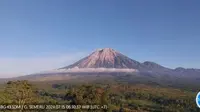 Gunung Semeru di perbatasan Lumajang dan Malang. (Istimewa)