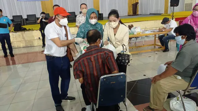 Vaksinasi Warga Disabilitas