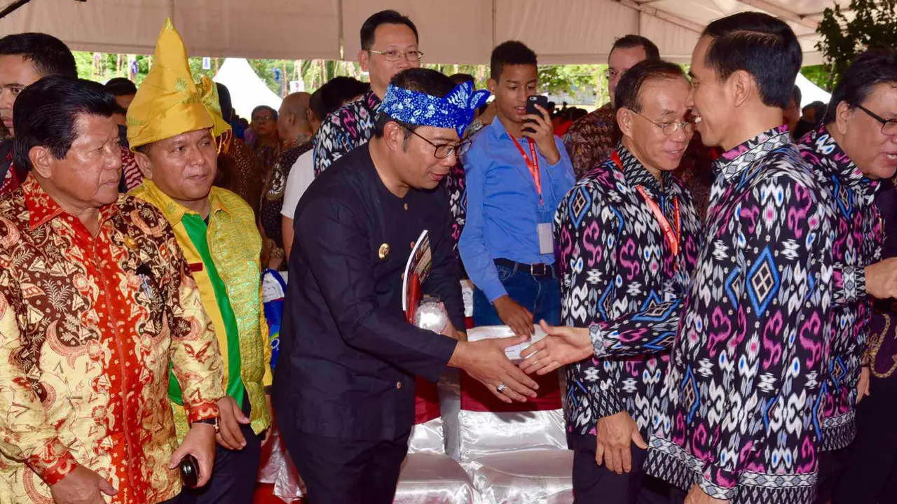 20160209-Hari-Pers-Jokowi-Agus-Suparto