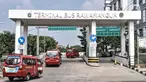 Angkutan umum Jak Lingko menunggu penumpang di Terminal Rawamangun, Jakarta, Senin (20/7/2020). Wakil Gubernur Ahmad Riza Patria menyatakan Pemprov DKI berencana merevitalisasi Terminal Rawamangun karena dinilai belum optimal pasca-revitalisasi pada 2015 lalu. (merdeka.com/Iqbal S Nugroho)