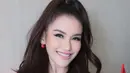 Menjelang hari pernikahan, Ayu Ting Ting masih sibuk bekerja misalnya saja ia masih mengisi acara anniversary di salah satu bank. Ayu pun tampil stunning seperti biasanya. [@ayutingting92]