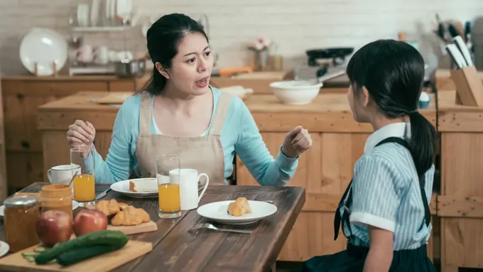 ibu dan anak (marah)