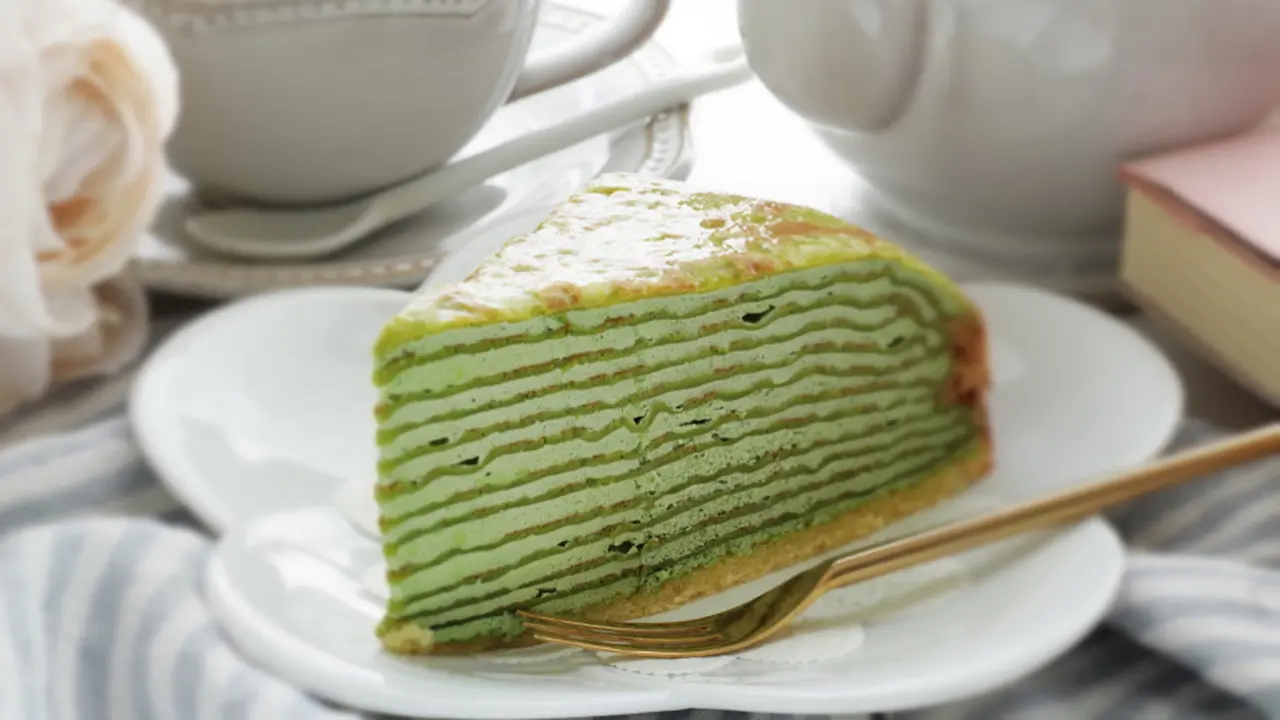 mille crepes matcha