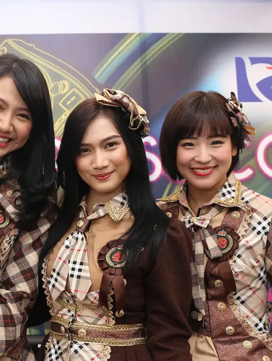 Untuk selalu menjaga kekompakan di JKT48, memiliki jurus tersendiri. Personil dari Jepang, Haruka mengungkapkan kalau sesama personil JKT48 sudah terjalin kekeluargaannya. (Andy Masela/Bintang.com)