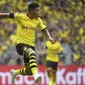 5. Jadon Sancho (Borussia Dortmund) - Sancho bisa menjadi pemain sayap kanan Mancherster United, Sancho tercatat telah menyumbangkan 12 gol dan 13 assist untuk Dortmund sepanjang musim 2019-2020.(AFP/Ina Fassbender)