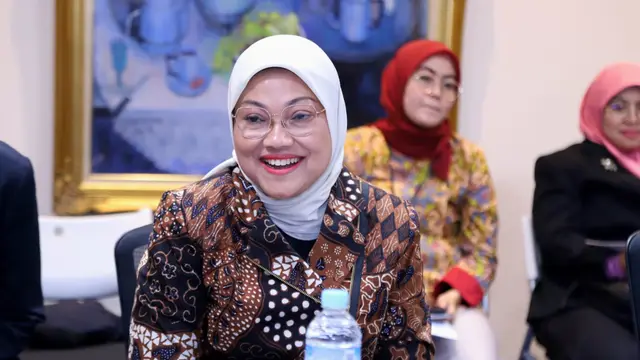 Menaker Ida Fauziyah Sapa Peserta Magang di Jepang